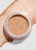 The 3 Best Powder Foundations a Makeup Artist Stashes In Her Bag